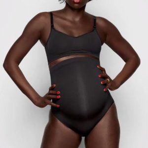 SKIMS Women's Maternity Sculpting High Waist Brief in Onyx Size L/XL